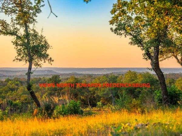 198 Stanley Ct, Kerrville, TX 78028