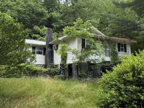 1552 Sugar Pine Lane, Gate City, VA 24251