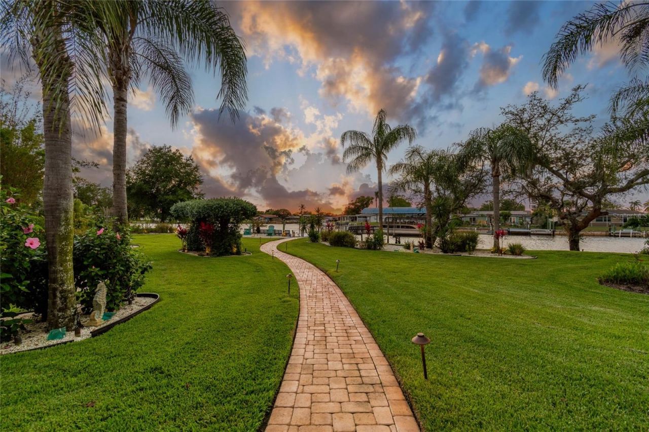 5851 Cachette De Riviera Court , New Port Richey, FL 34655 Photo