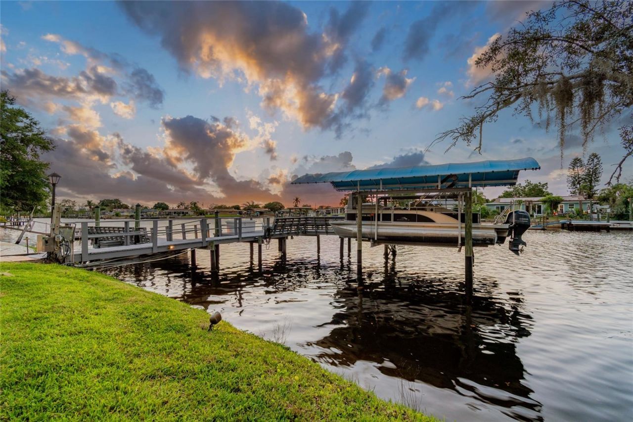 5851 Cachette De Riviera Court , New Port Richey, FL 34655 Photo