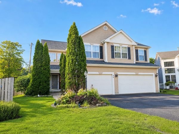 46 W Redhead Court , Round Lake Beach, IL 60073
