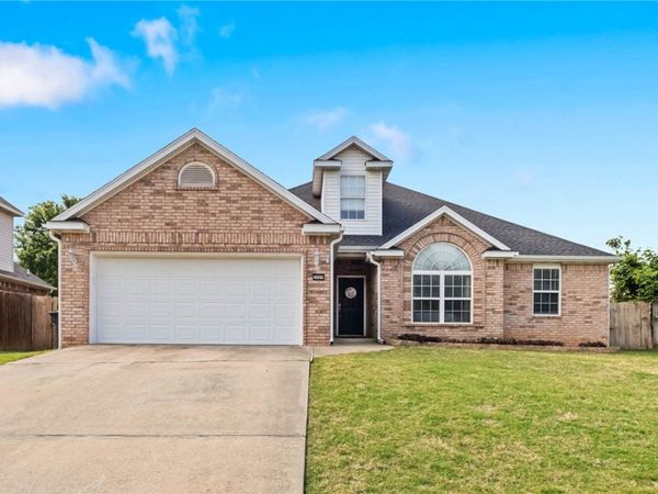 3099 Eagle Crest Circle , Springdale, AR 72762