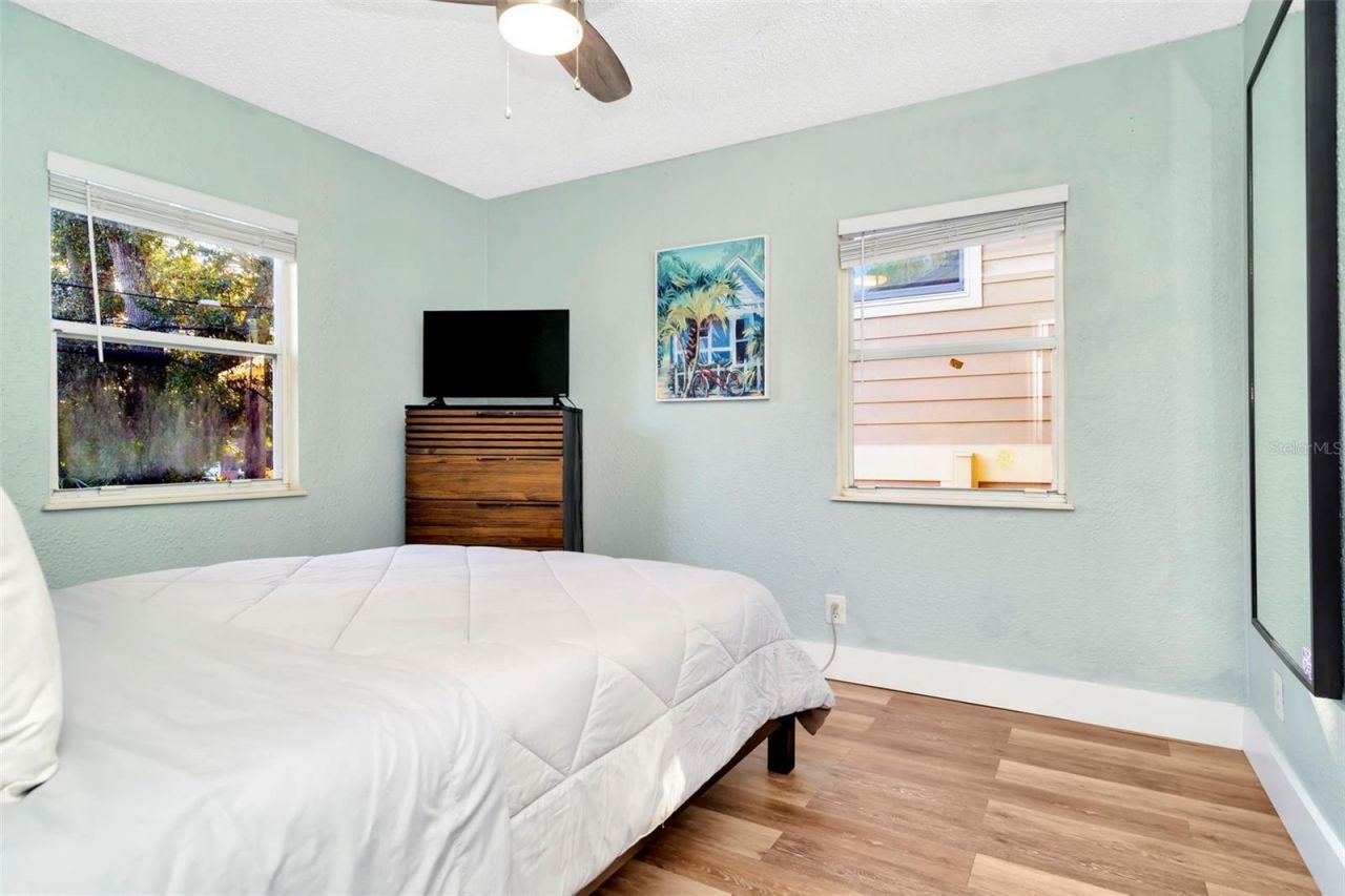 826 11th Avenue S, Unit Apt 1, Saint Petersburg, FL 33701 Photo