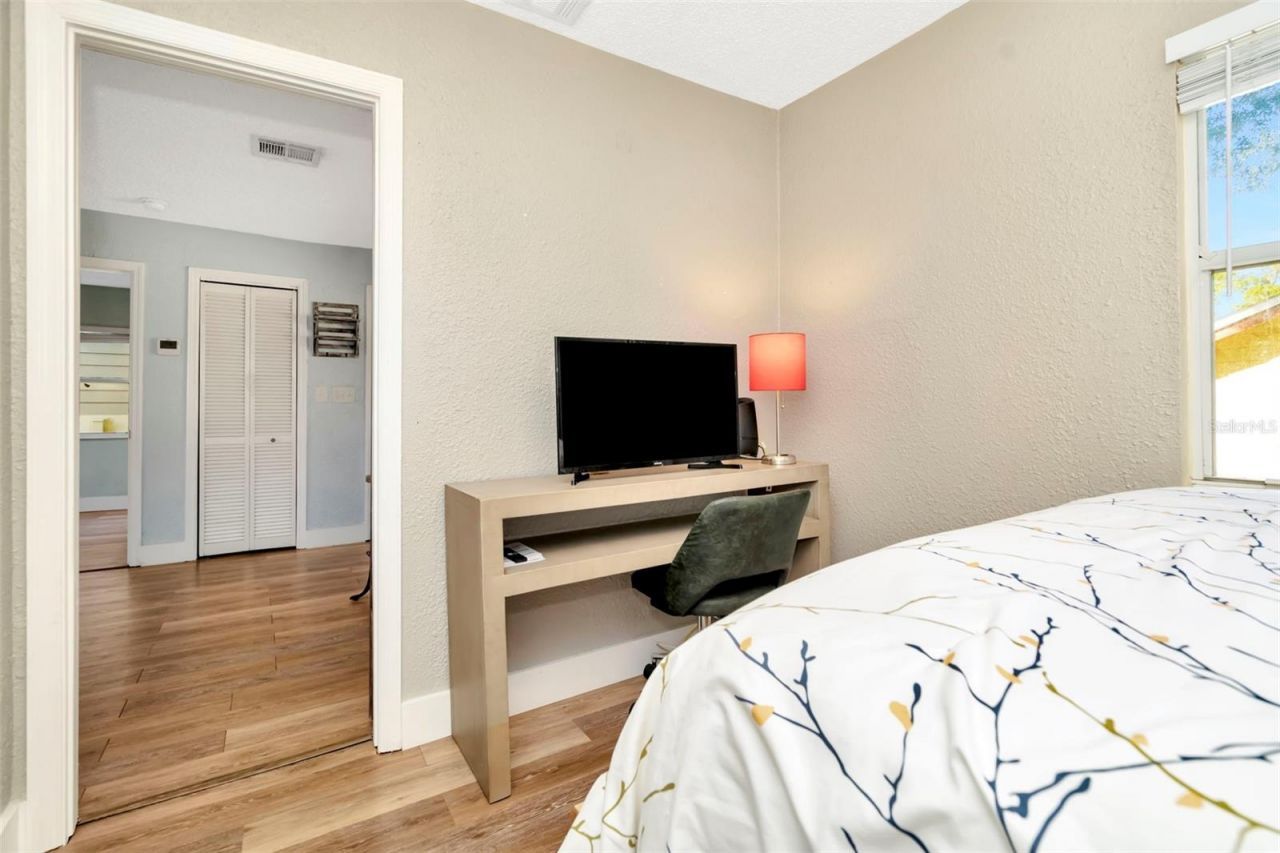 826 11th Avenue S, Unit Apt 1, Saint Petersburg, FL 33701 Photo