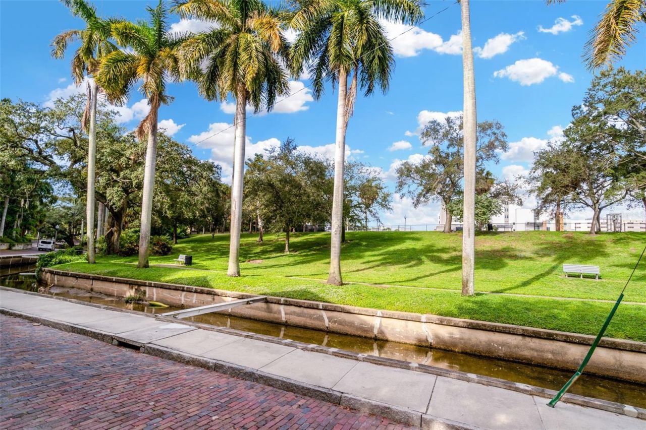 826 11th Avenue S, Unit Apt 1, Saint Petersburg, FL 33701 Photo