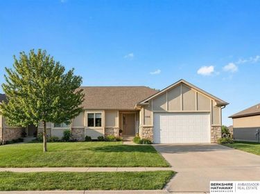 1306 Autumn Road, Hickman, NE 68372