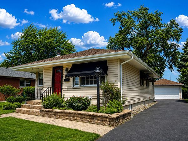 715 River Drive , Munster, IN 46321