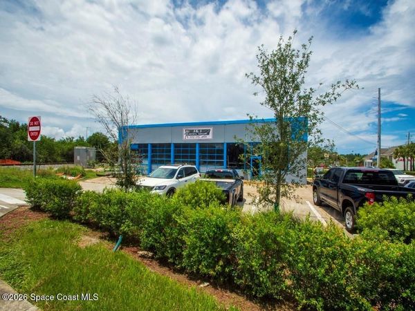 415 Us Highway 1 , Vero Beach, FL 32962