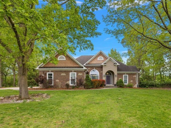 11137 Jeanette Drive, Whitmore Lake, MI 48189
