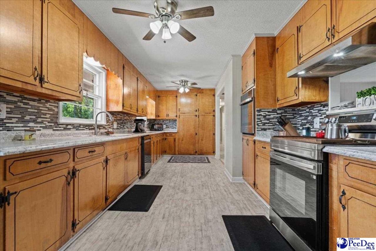 3545 Saint James Road Photo 4