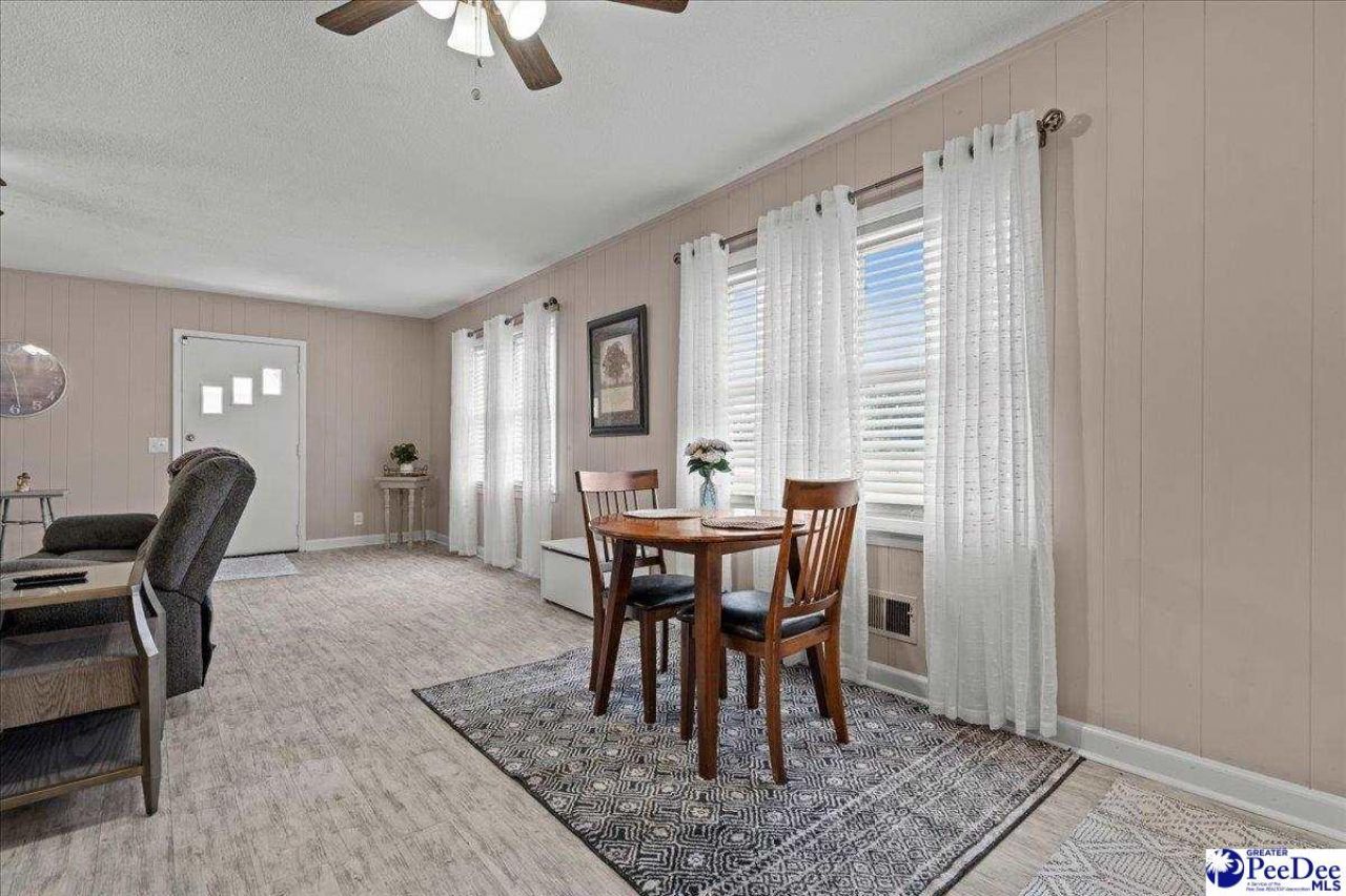 3545 Saint James Road Photo 6