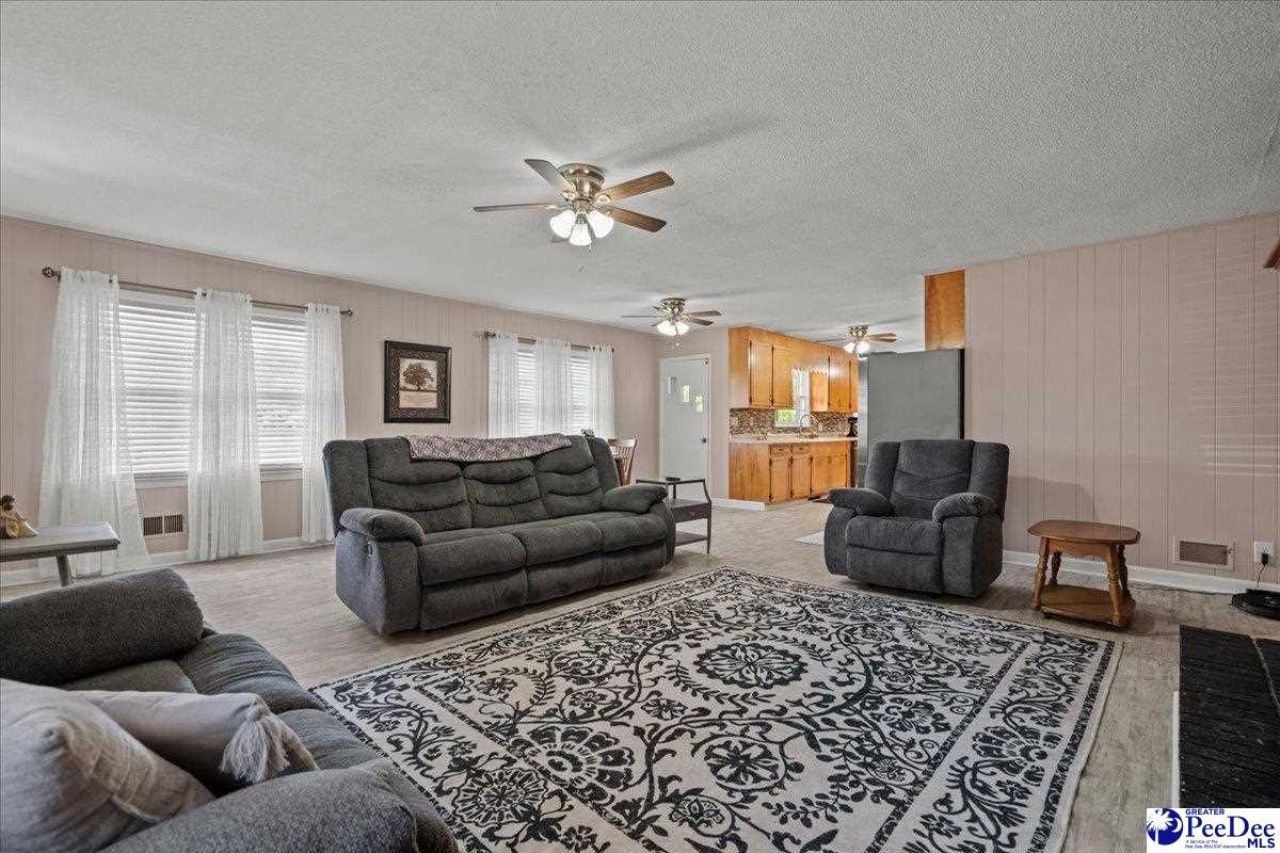 3545 Saint James Road Photo 9