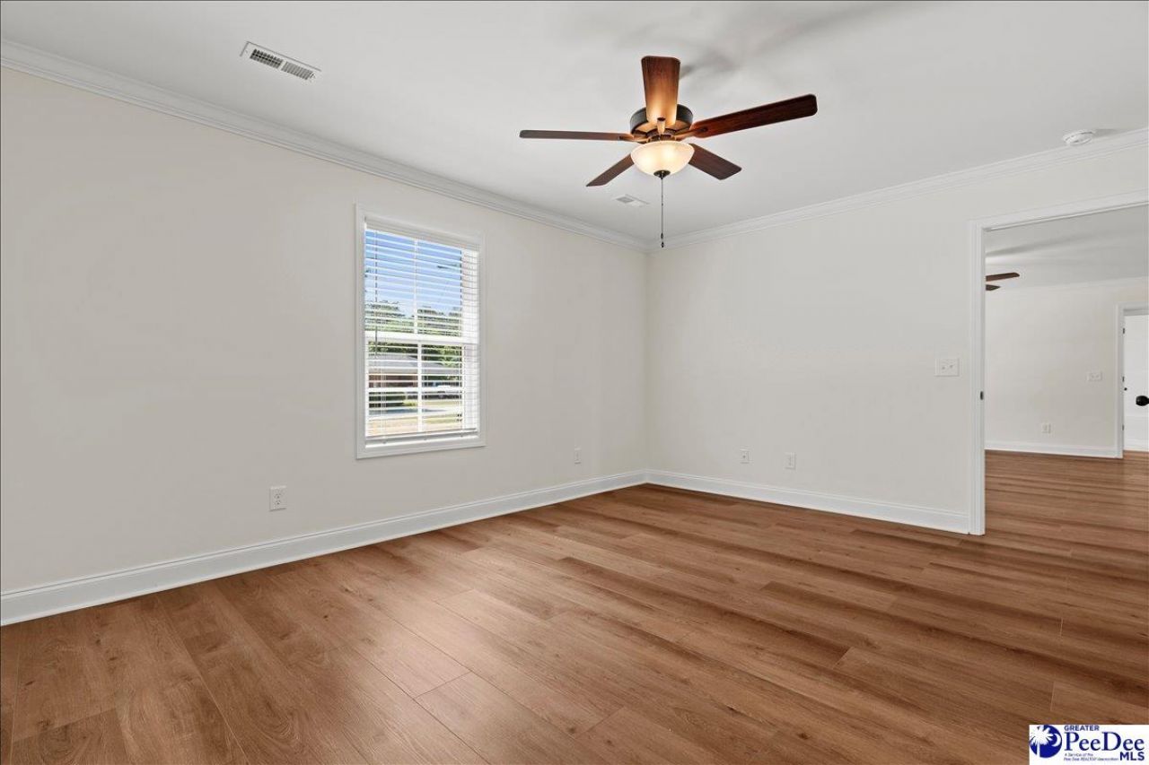 800 Tinkerbell Ln Photo 17