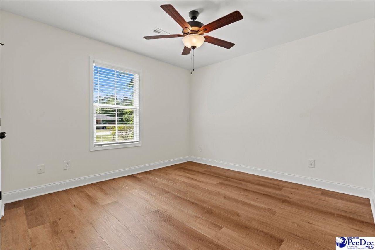 800 Tinkerbell Ln Photo 26