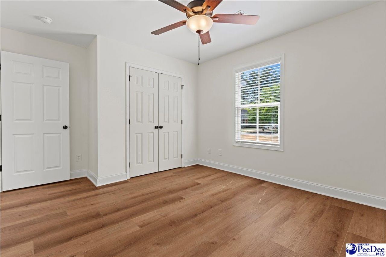 800 Tinkerbell Ln Photo 27