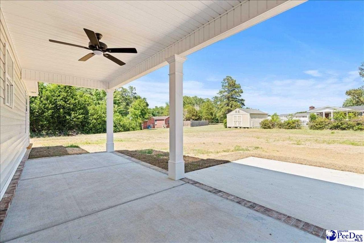 800 Tinkerbell Ln Photo 32
