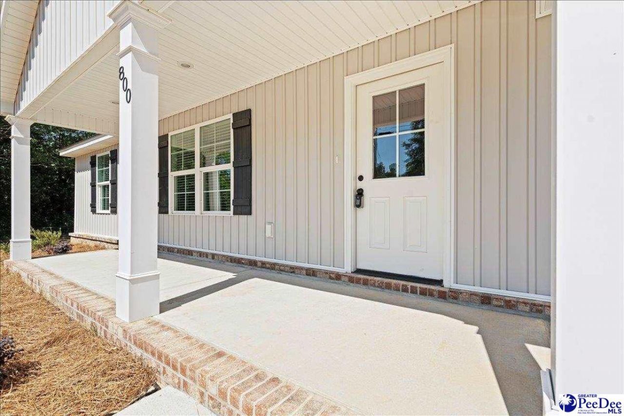 800 Tinkerbell Ln Photo 4