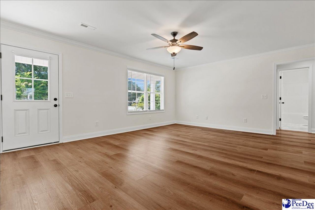 800 Tinkerbell Ln Photo 7