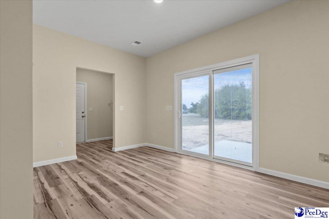 1507 E Home Avenue Photo 11
