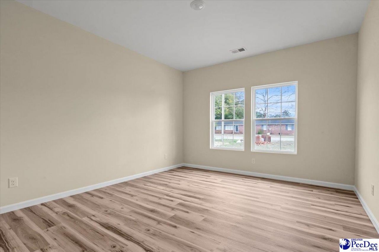 1507 E Home Avenue Photo 20