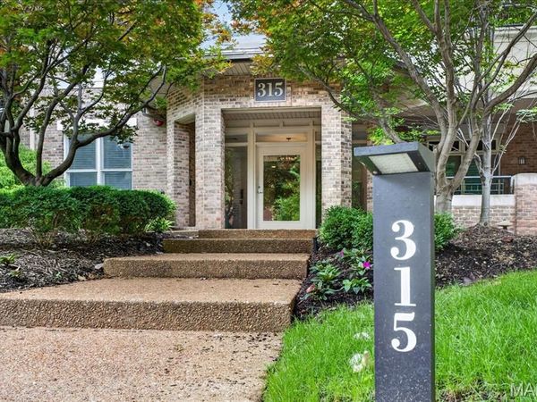 315 N Meramec Avenue, Unit 30, St Louis, MO 63105