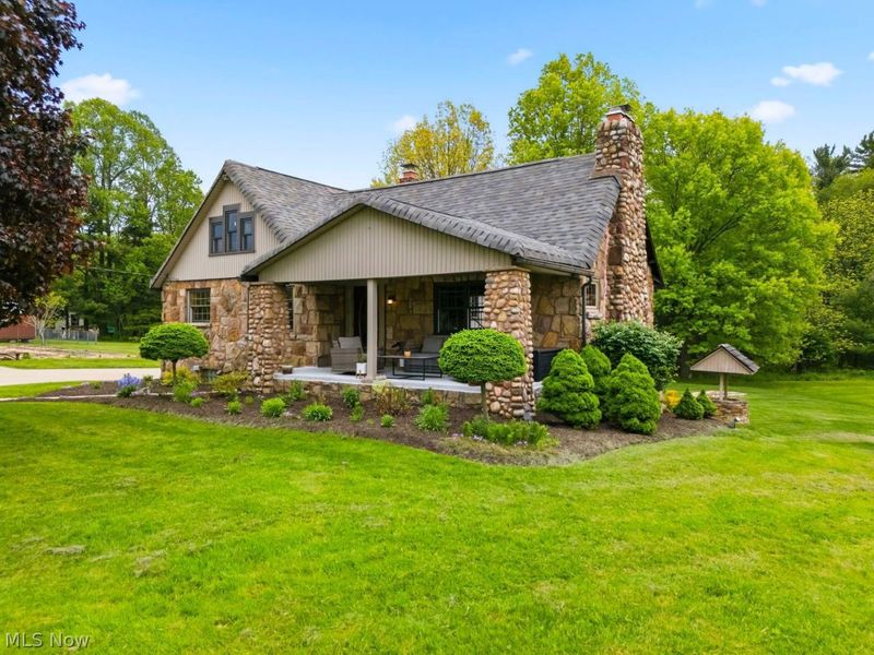 3828 Ravenna Avenue NE, Louisville, OH 44641 Photo 2