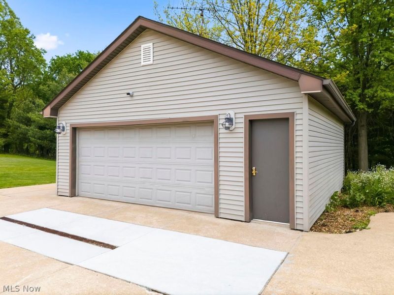 3828 Ravenna Avenue NE, Louisville, OH 44641 Photo 6