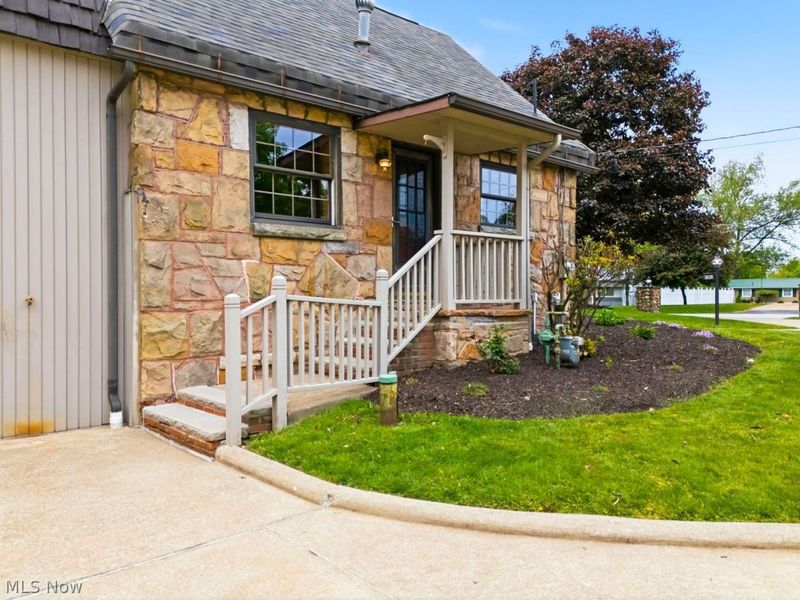 3828 Ravenna Avenue NE, Louisville, OH 44641 Photo 8