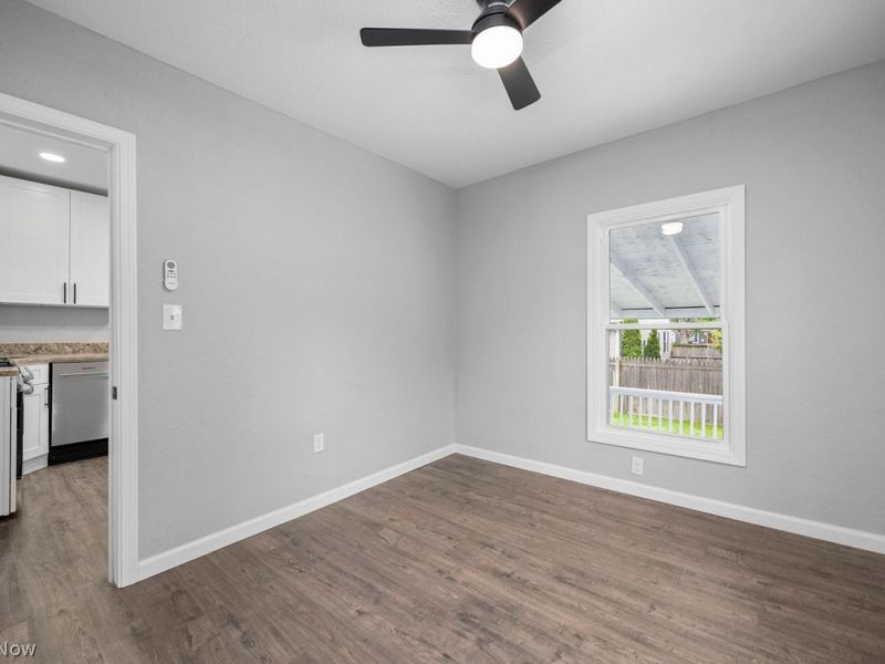 194 Forest Boulevard, Avon Lake, OH 44012 Photo 4