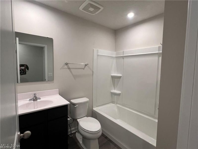 4619 Erhart Drive , Lorain, OH 44053 Photo 16
