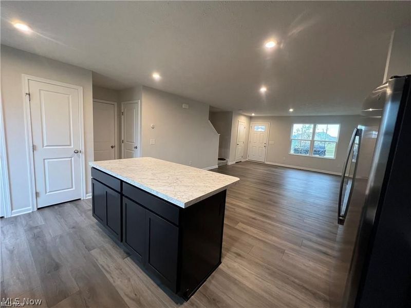 4619 Erhart Drive , Lorain, OH 44053 Photo 7