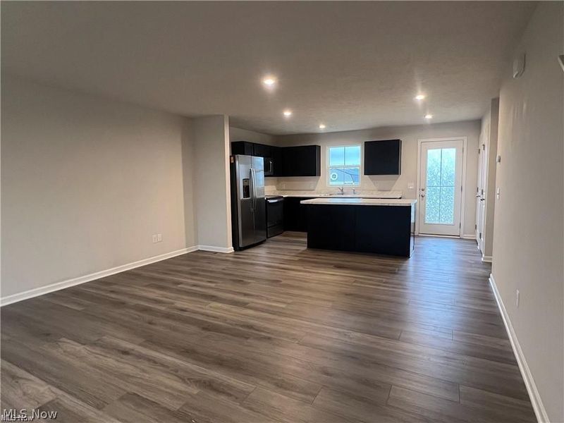 4619 Erhart Drive , Lorain, OH 44053 Photo 8