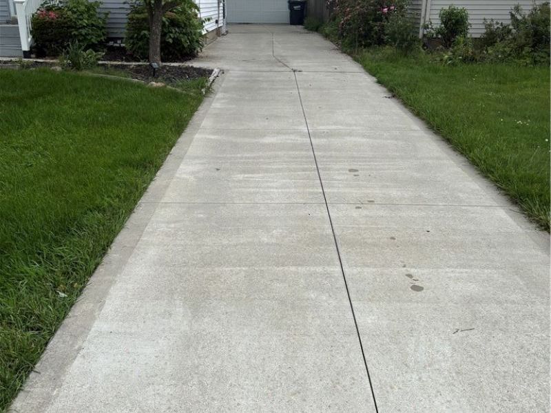 340 Hickory Drive , Berea, OH 44017 Photo 2
