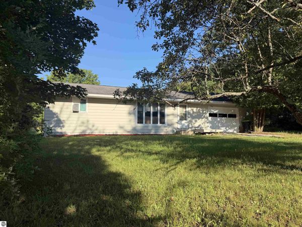 6296 Reynolds Road, Lake Ann, MI 49650