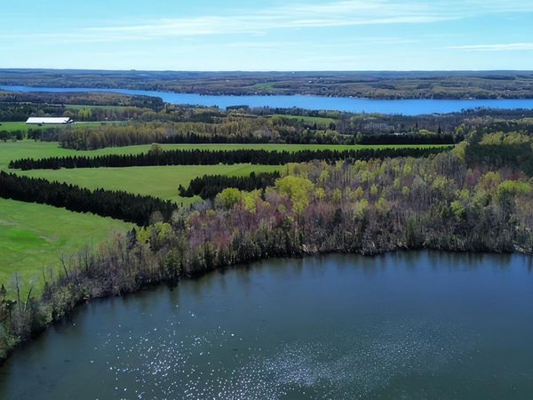 130 Peninsula S, East Jordan, MI 49727