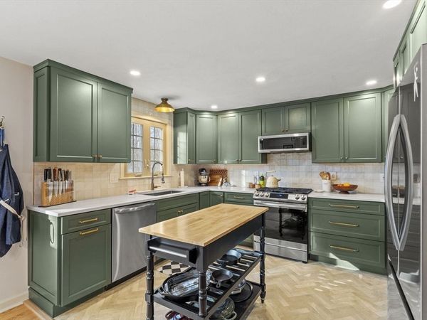 4 Apple Ridge, Unit 6, Maynard, MA 01754