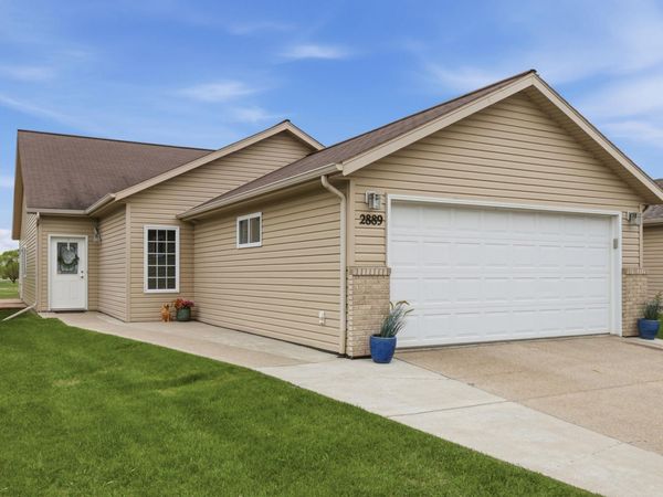 2889 35th Street S, Moorhead, MN 56560