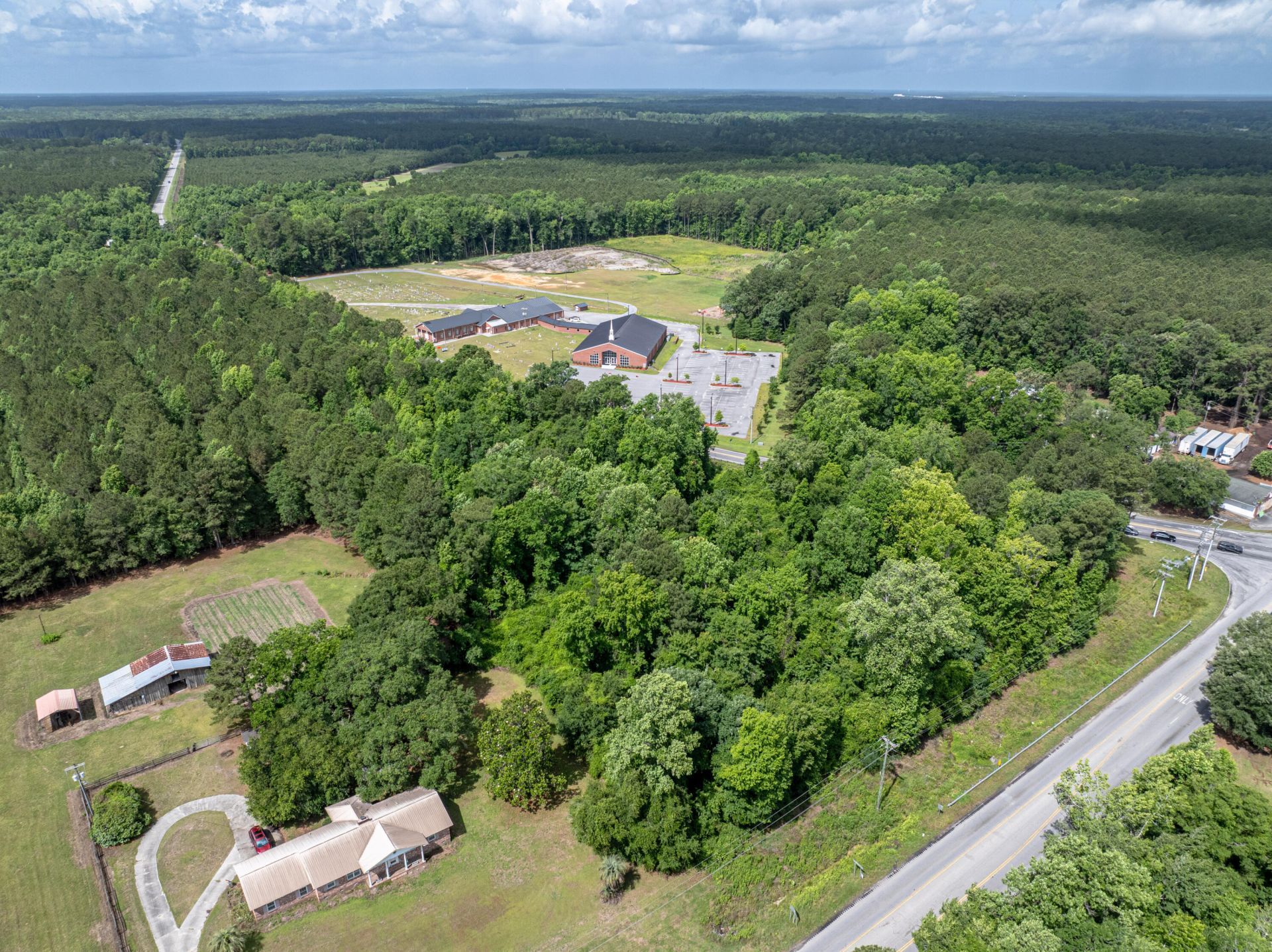 1866 Jedburg Road  Photo 5