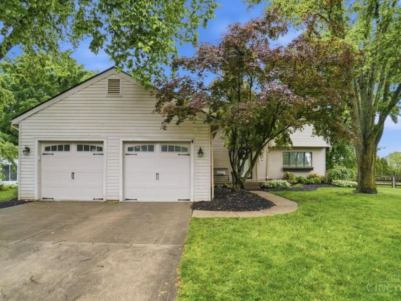 917 Briarwood Court, Mason, OH 45040 Photo 2