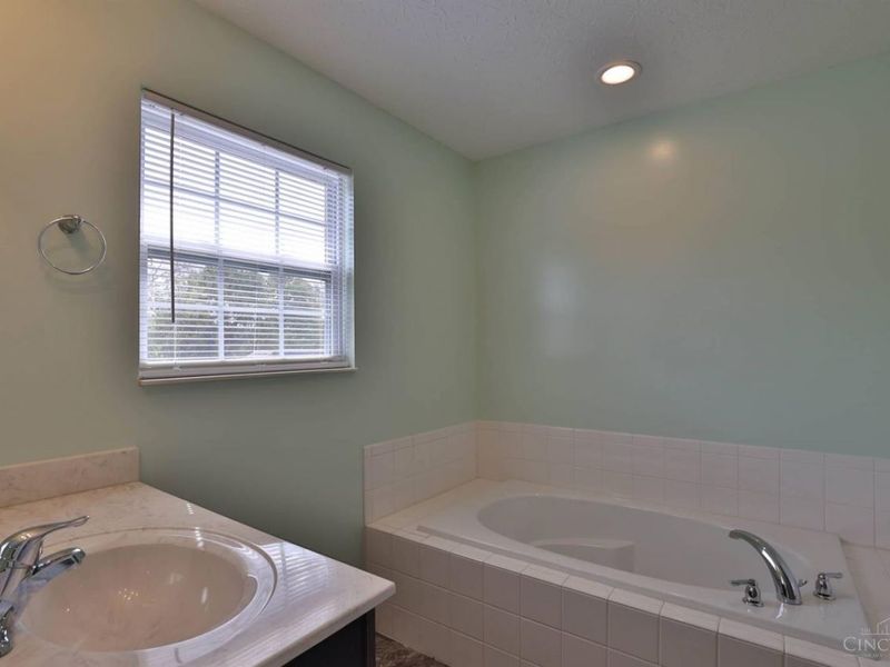 324 Palomino Court, Fairfield, OH 45014 Photo 10