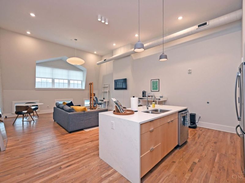 11 Court Street, Unit 401, Cincinnati, OH 45202 Photo 8
