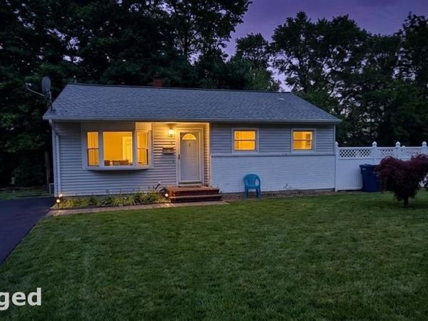 13 Berkshire , Ansonia, CT 06401
