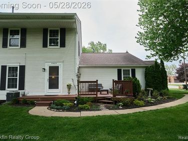 22625 Martin Road, St. Clair Shores, MI 48081