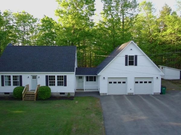 56 Georges Place , Sangerville, ME 04479