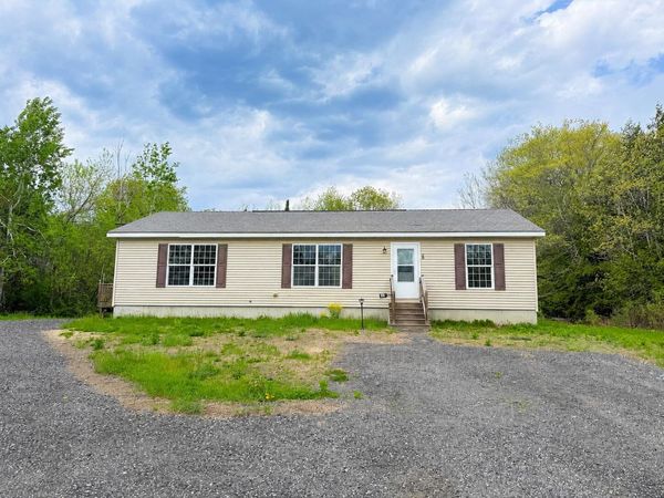 28 Furbush Road , Sabattus, ME 04280