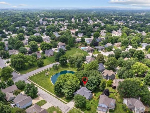 2112 NE Springbrook Street, Blue Springs, MO 64014