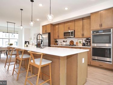 4953 LONGMIRE WAY, CHANTILLY, VA 20151