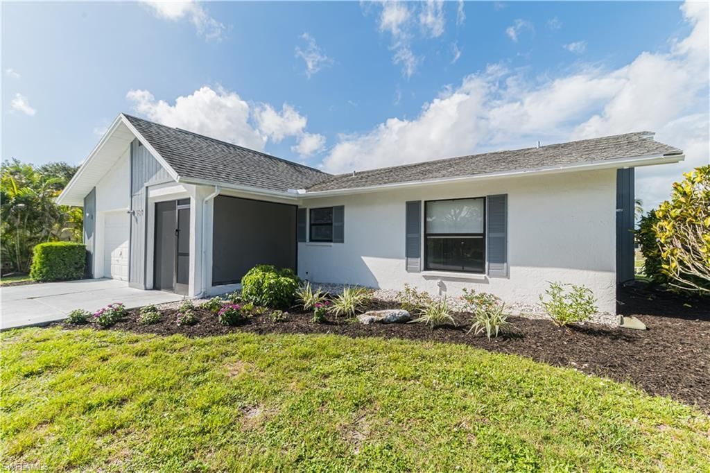 107 Blue Ridge Dr , Unit 21, Naples, FL 34112 Photo