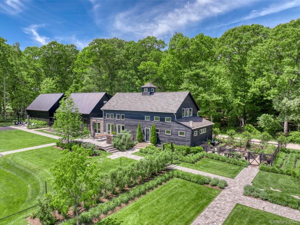 745 Golfview Court , East Marion, NY 11939