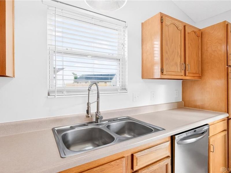 2374 W Patterson Lane, Troy, OH 45373 Photo 10